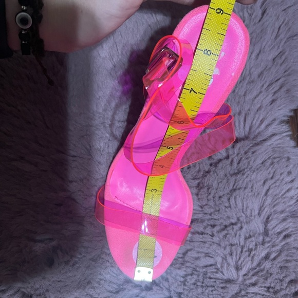 Neon pink heels - Picture 4 of 5